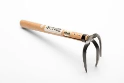 Gyokucho Kusakichi Bear Claw 3-Prong Cultivator