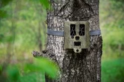 Spypoint Steel Security Box For 48 LEDS Spypoint Cameras 13 Spypoint Steel Security Box For 48 LEDS Spypoint Cameras -Outdoor Camping Sales SB 400 Lifestyle2