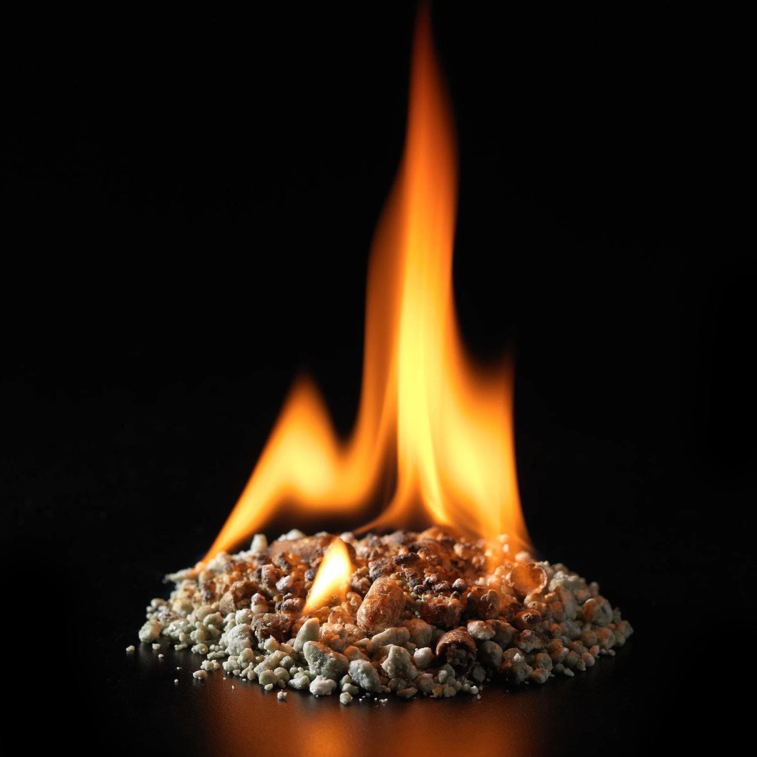 InstaFire Fire Starter (2-gallon Bucket) 7 InstaFire Fire Starter (2-gallon Bucket) - Image 7